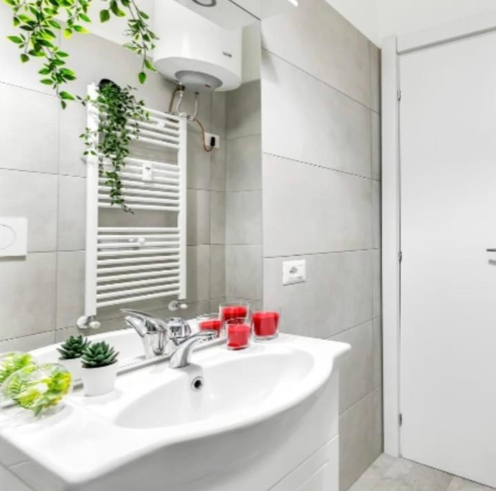 Venezuela Apartment มิลาน ภายนอก รูปภาพ